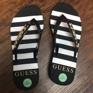 Guess flip flops